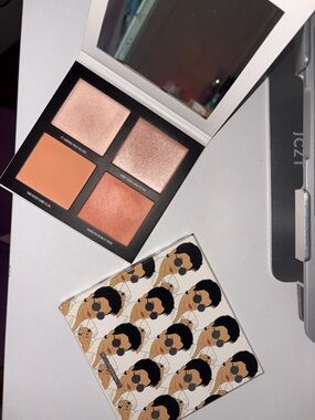 Kylie Cosmetics x Kris Jenner Momager Pressed Powder Palette